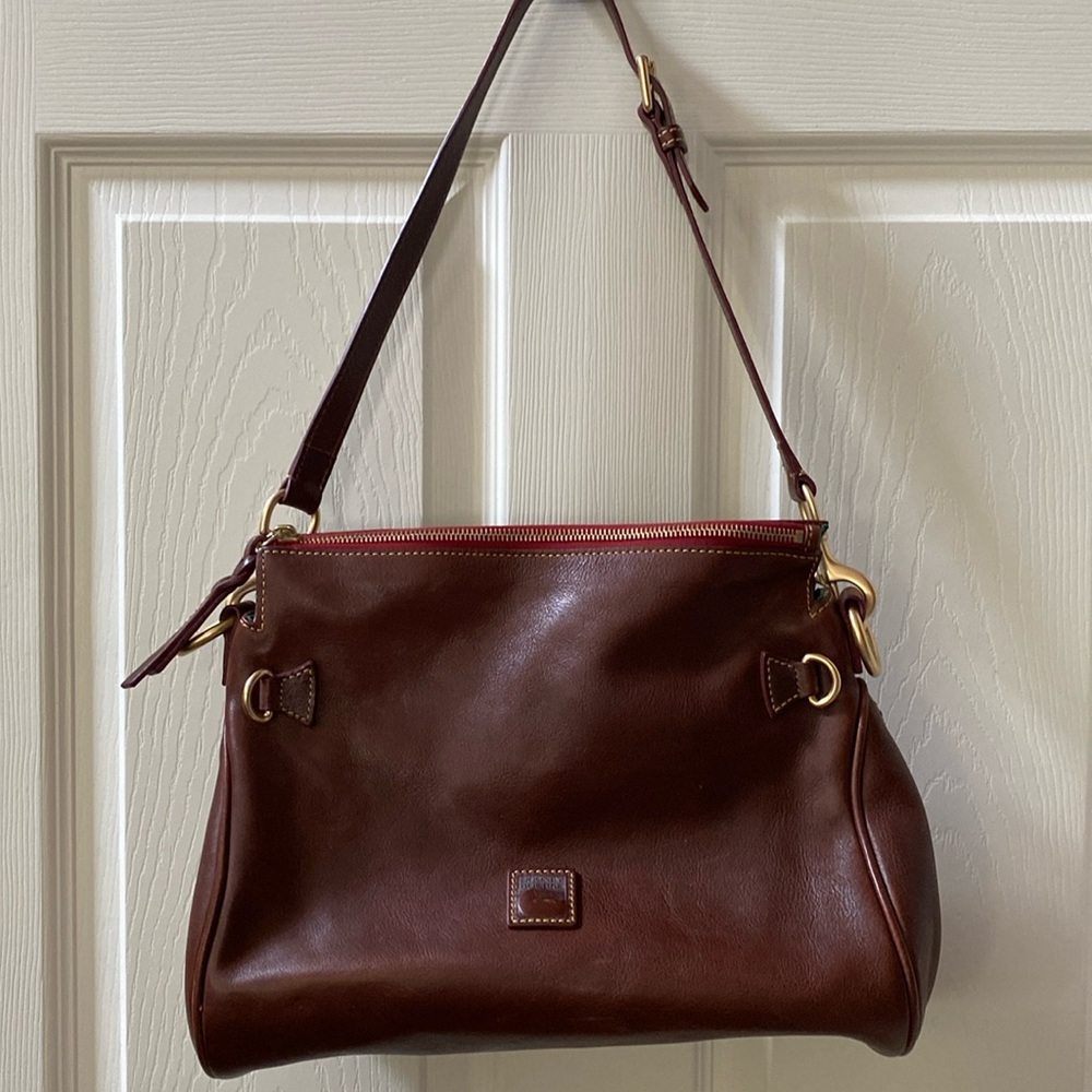 Dooney & Bourke handbag. Good condition.